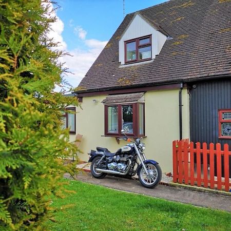 Chalet Cottages Streatley  ภายนอก รูปภาพ
