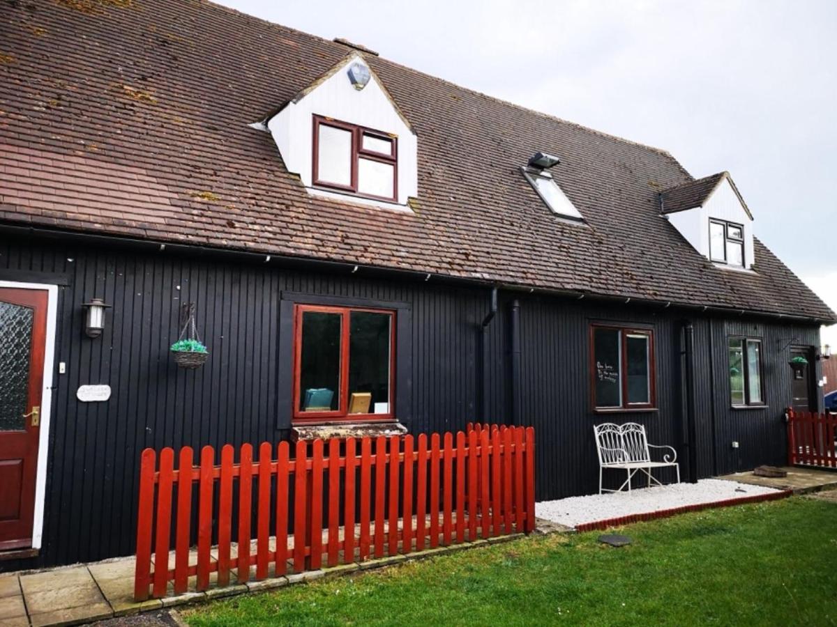 Chalet Cottages Streatley  ภายนอก รูปภาพ