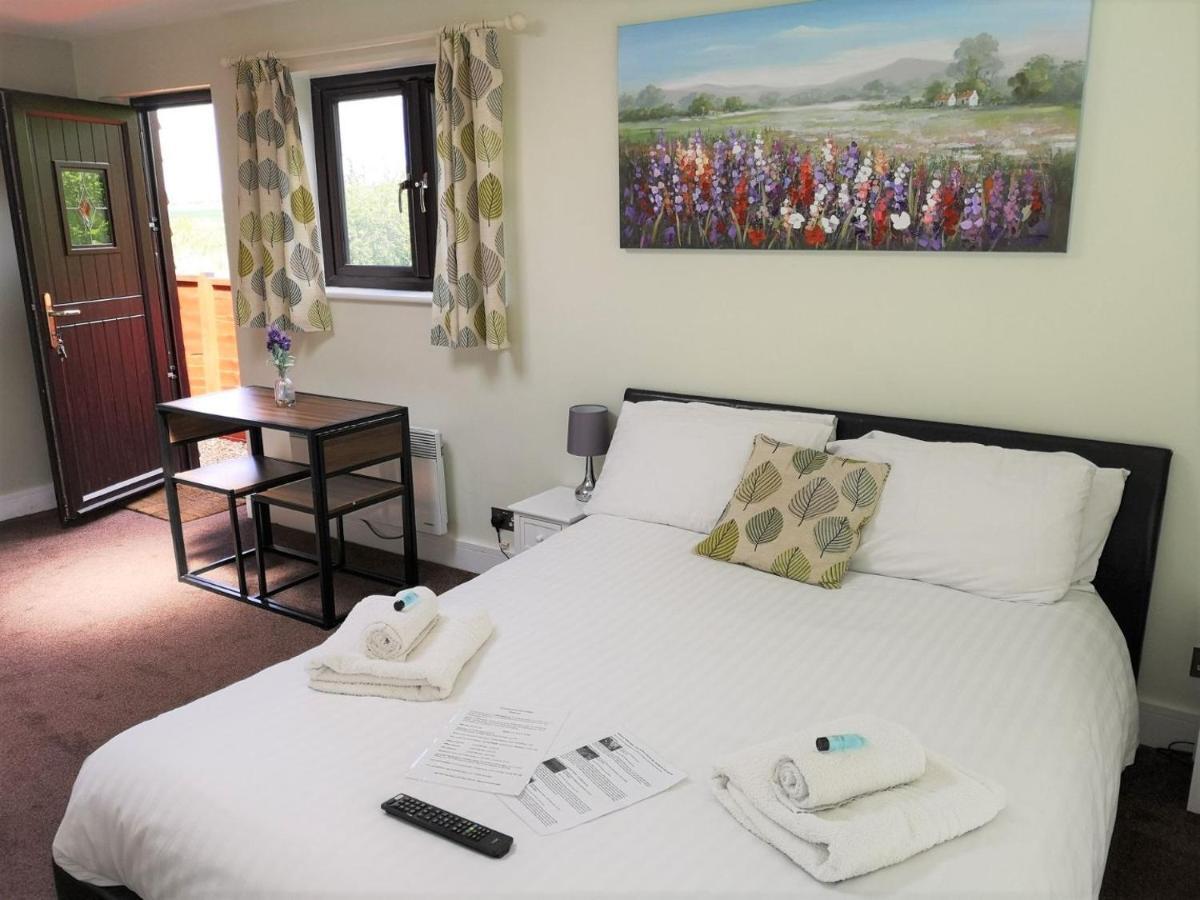 Chalet Cottages Streatley  ภายนอก รูปภาพ